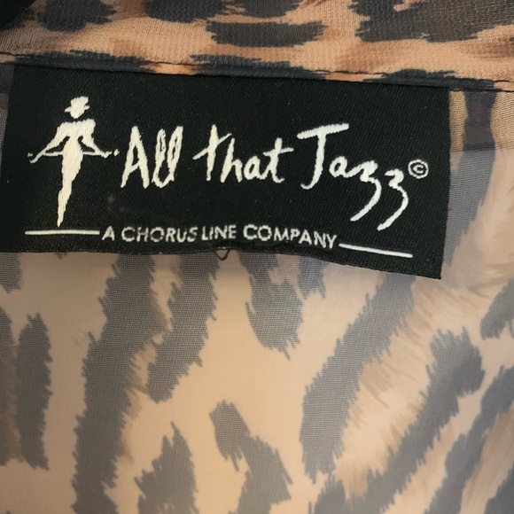 Cropped sheer leopard button up - Picture 3 of 3